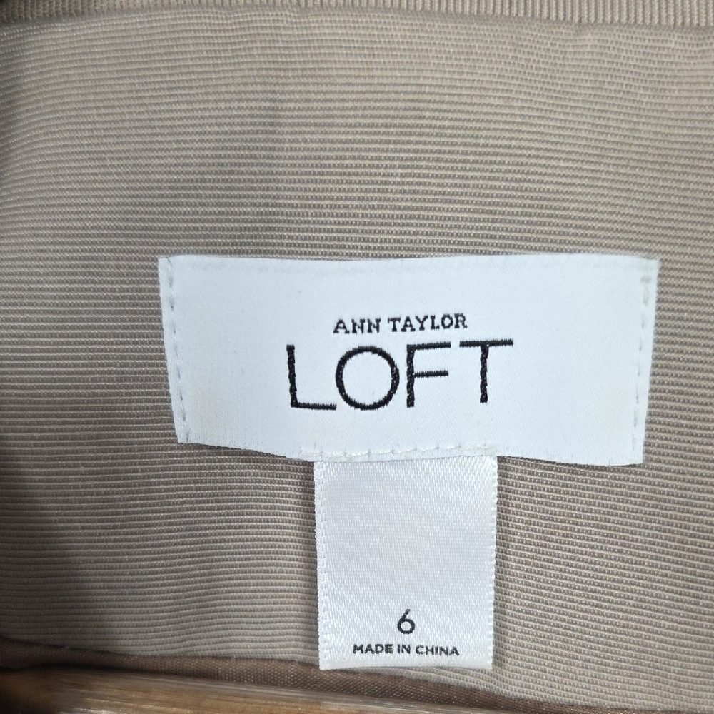 LOFT Tan Ruffle Hem Blazer - Size 6 - Peplum Style Career Jacket - Picture 3 of 10